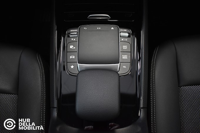 MERCEDES-BENZ GLA 200 d Automatic Business Extra