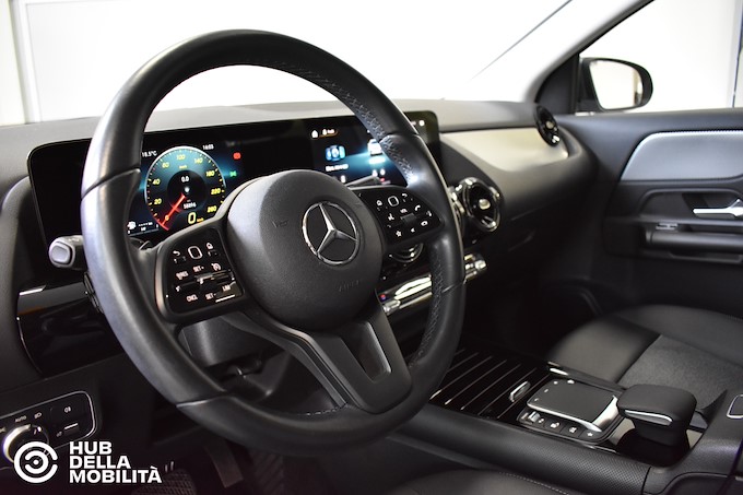 MERCEDES-BENZ GLA 200 d Automatic Business Extra