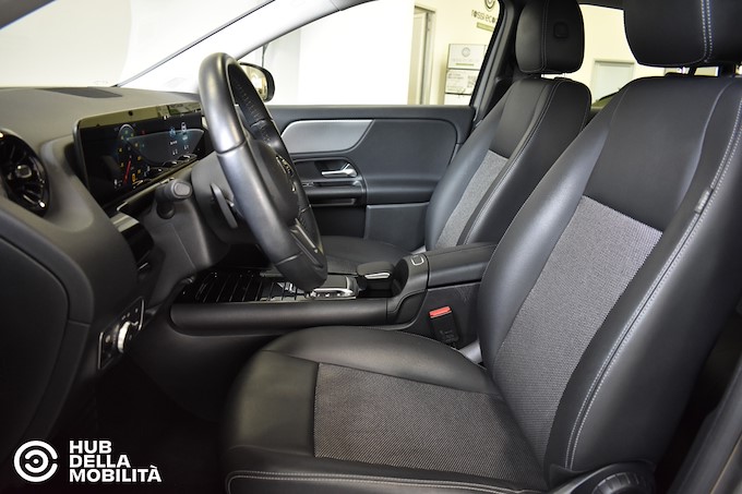 MERCEDES-BENZ GLA 200 d Automatic Business Extra