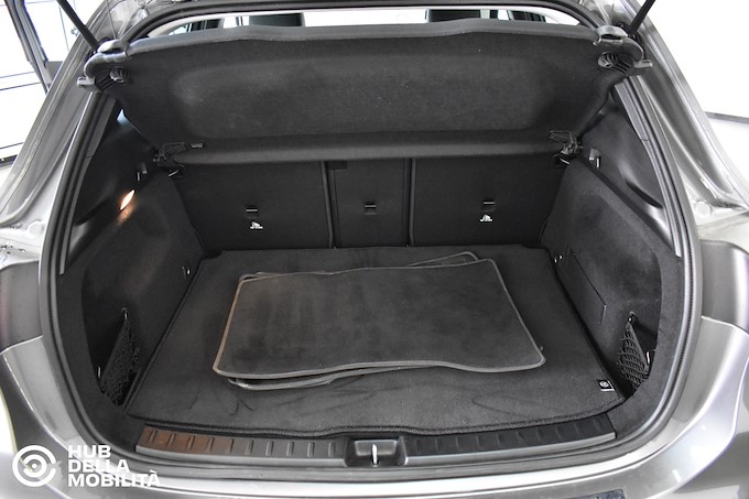 MERCEDES-BENZ GLA 200 d Automatic Business Extra