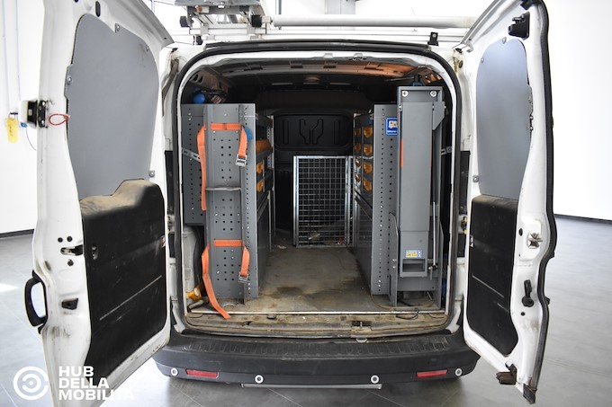 FIAT Doblò 1.4 T-Jet Natural Power PL-TN Cargo Maxi Lamierato SX
