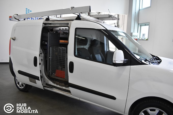 FIAT Doblò 1.4 T-Jet Natural Power PL-TN Cargo Maxi Lamierato SX