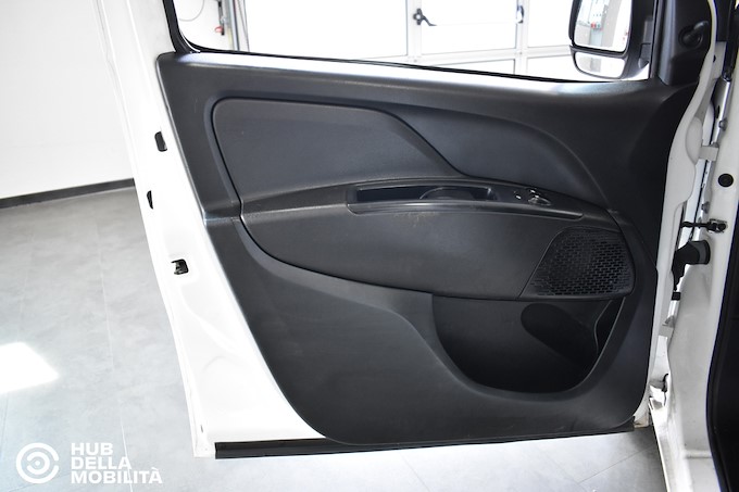 FIAT Doblò 1.4 T-Jet Natural Power PL-TN Cargo Maxi Lamierato SX