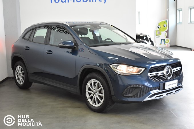 MERCEDES-BENZ GLA 180 d Automatic Business
