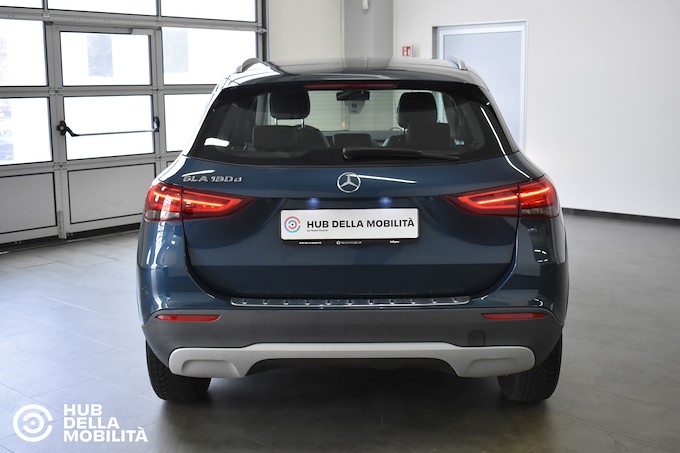 MERCEDES-BENZ GLA 180 d Automatic Business