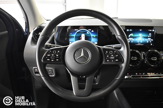 MERCEDES-BENZ GLA 180 d Automatic Business