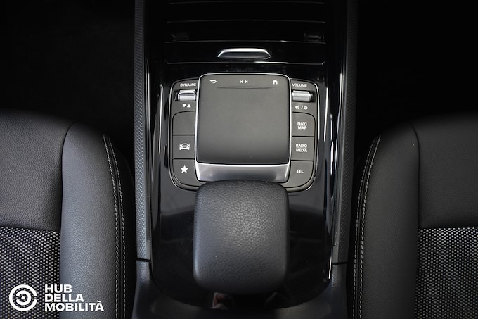 MERCEDES-BENZ GLA 180 d Automatic Business