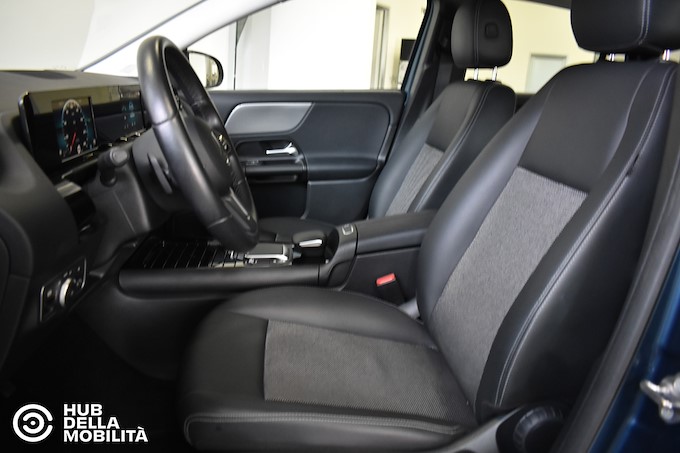 MERCEDES-BENZ GLA 180 d Automatic Business