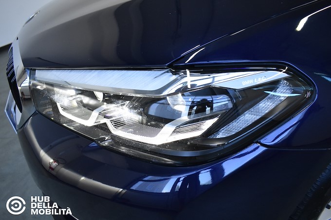 BMW 518d 48V Touring Business