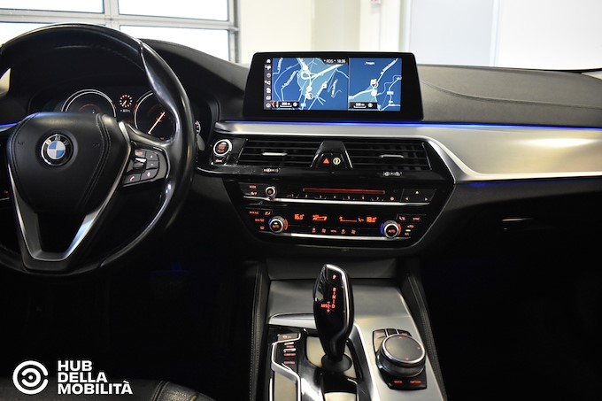 BMW 520d xDrive Touring Luxury
