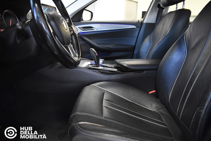 BMW 520d xDrive Touring Luxury