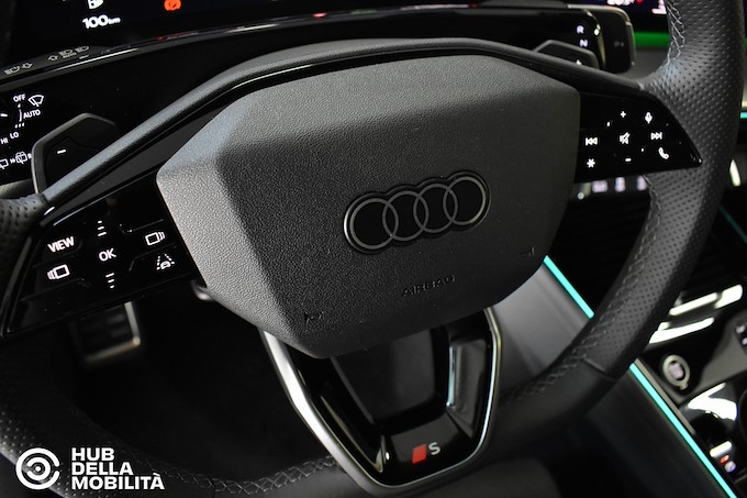 AUDI Q3 TDI 110 kW S tronic S Line edition