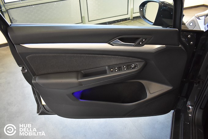 VOLKSWAGEN Golf 2.0 TDI DSG SCR Life