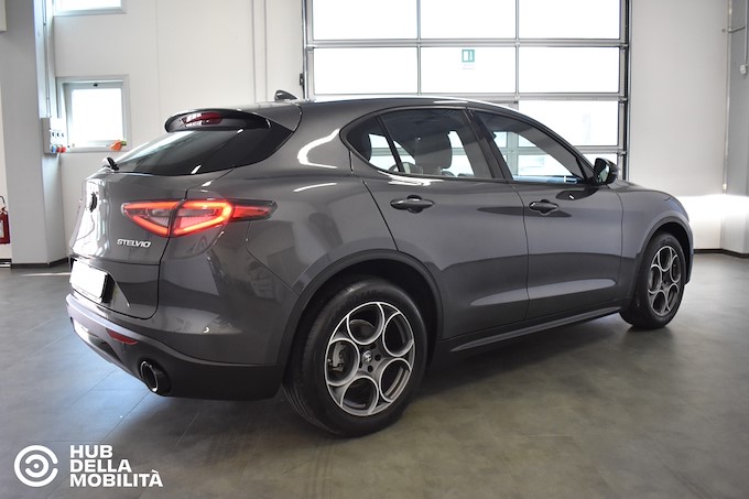 ALFA ROMEO Stelvio 2.2 Turbodiesel 210 CV AT8 Q4 Sprint