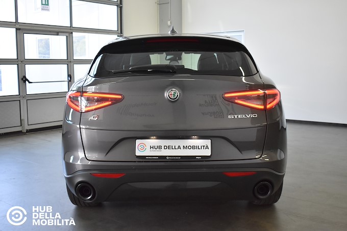 ALFA ROMEO Stelvio 2.2 Turbodiesel 210 CV AT8 Q4 Sprint