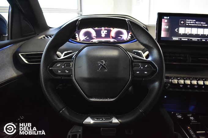 PEUGEOT 5008 BlueHDi 130 S&S EAT8 GT