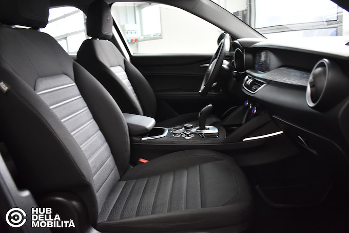 ALFA ROMEO Stelvio 2.2 Turbodiesel 190 CV AT8 RWD Business