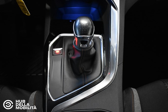 PEUGEOT 3008 BlueHDi 130 S&S Business