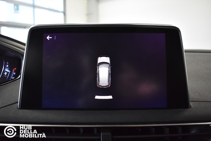 PEUGEOT 3008 BlueHDi 130 S&S Business