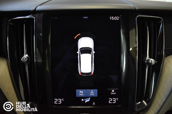 VOLVO XC60 B4 (d) AWD Geartronic Inscription