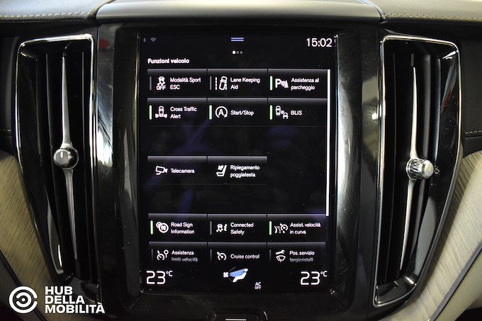 VOLVO XC60 B4 (d) AWD Geartronic Inscription