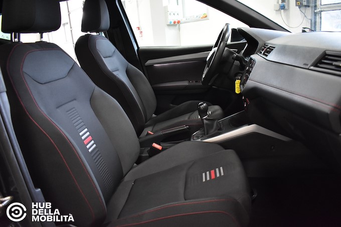 SEAT Arona 1.0 TGI FR