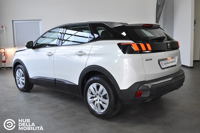 PEUGEOT 3008 BlueHDi 130 S&S EAT8 Business