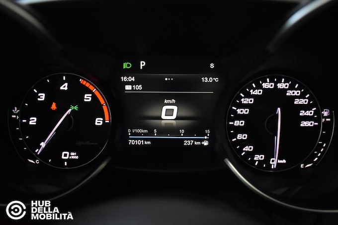 ALFA ROMEO Giulia 2.2 Turbodiesel 210 CV AT8 AWD Q4 Veloce