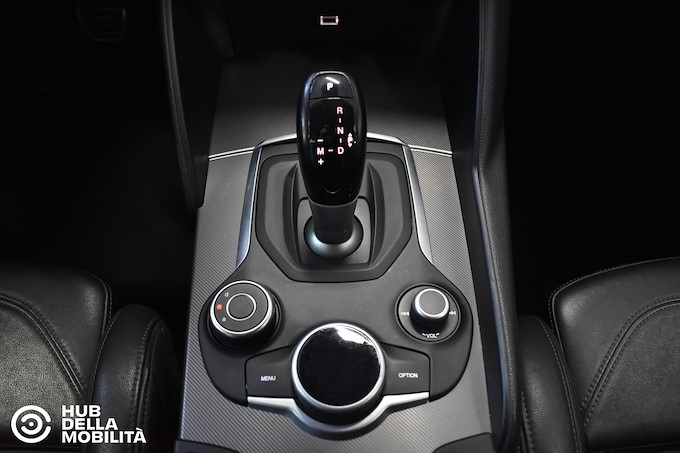 ALFA ROMEO Giulia 2.2 Turbodiesel 210 CV AT8 AWD Q4 Veloce