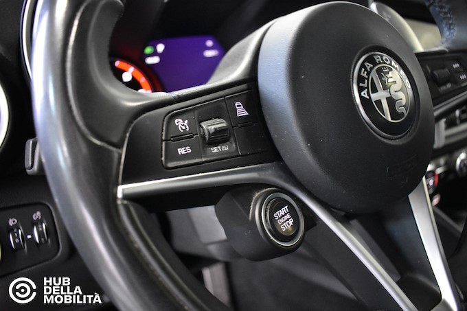 ALFA ROMEO Giulia 2.2 Turbodiesel 210 CV AT8 AWD Q4 Veloce