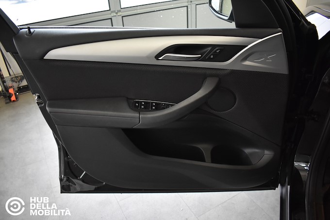 BMW X3 xDrive20d Business Advantage