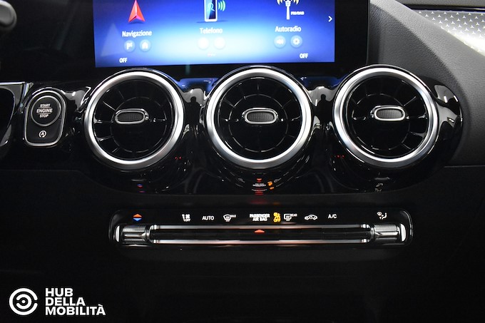 MERCEDES GLA 180 D AUT. BUSINESS EXTRA