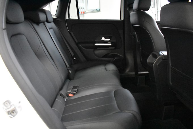 MERCEDES GLA 180 D AUT. BUSINESS EXTRA