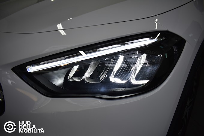 MERCEDES GLA 180 D AUT. BUSINESS EXTRA