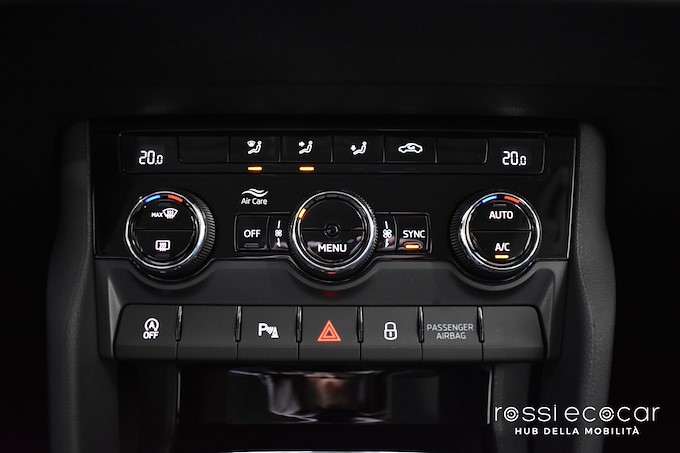 SKODA KAROQ 2.0 TDI EXECUTIVE 4X4 DSG