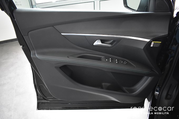 PEUGEOT 3008 BLUEHDI ALLURE AT8