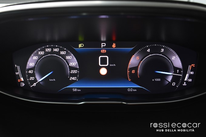 PEUGEOT 3008 BLUEHDI ALLURE AT8