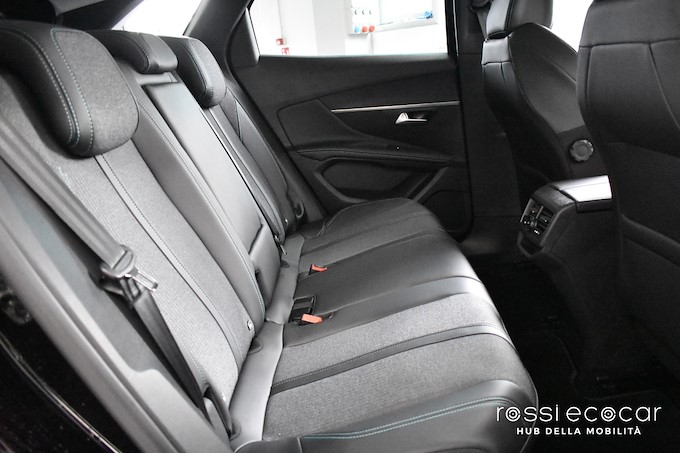 PEUGEOT 3008 BLUEHDI ALLURE AT8