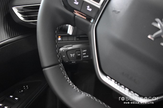 PEUGEOT 3008 BLUEHDI ALLURE AT8