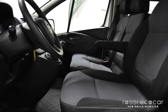 OPEL VIVARO 1.6 BiTurbo 6 POSTI